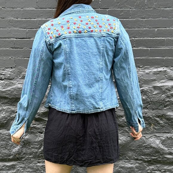 Vintage Denim Jacket with Embroidered Flowers Size Medium - Picture 3 of 10